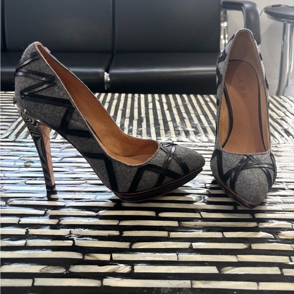 Authentic L.A.M.B. Women's Gray Peep Toe Heels-Retails $295 - Picture 8 of 9